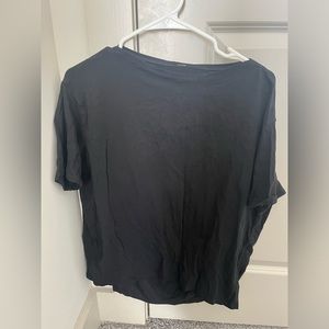 Black lululemon tee size 4